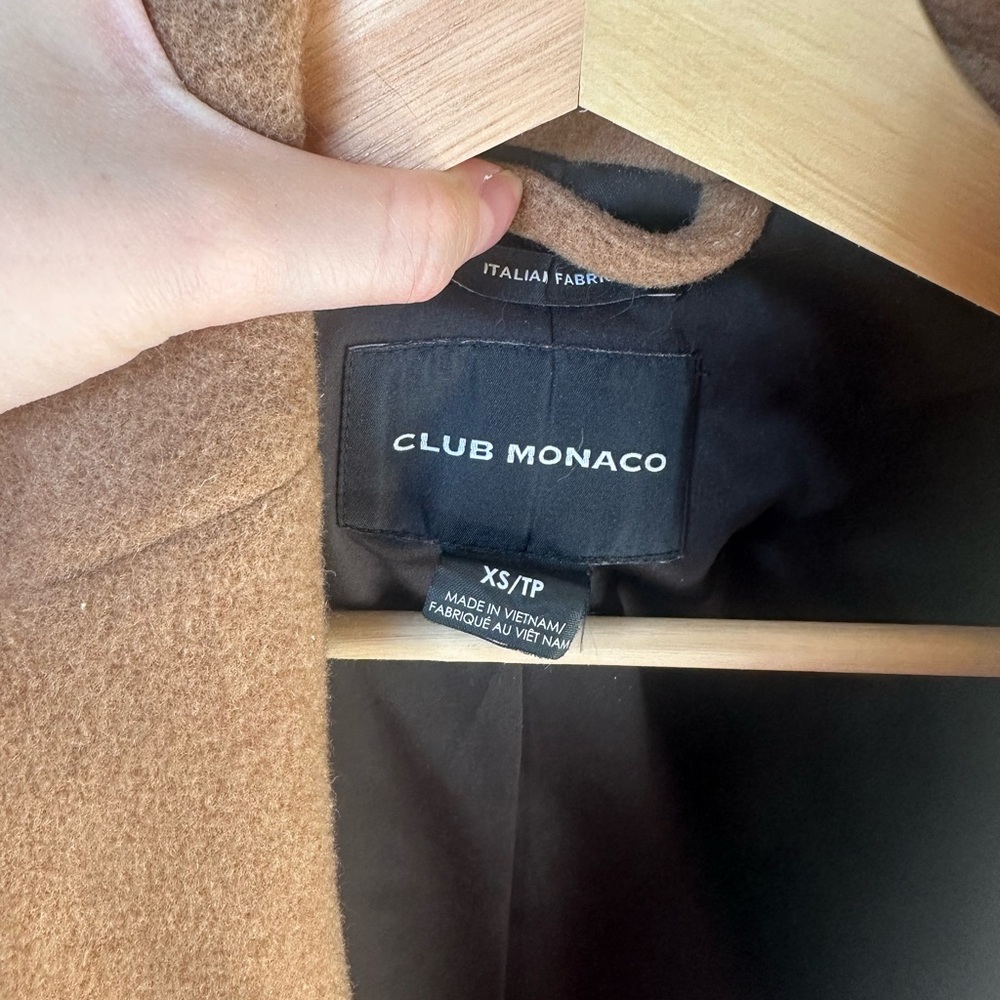 Elegant Camel Club Monaco Women's Wool Coat - Picture 4 of 7
